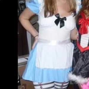 Alice in Wonderland Halloween costume